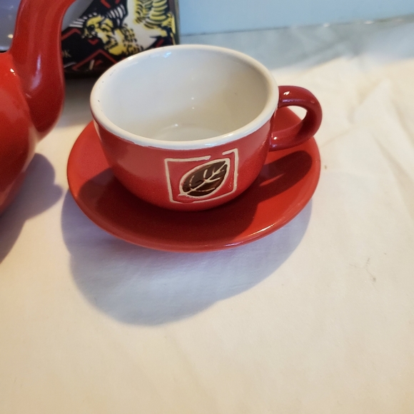 Tea Set Boxed Tea Pot for 1 2 Demitasse Cups &Saucers Leaf Red Tea Bags. - Picture 4 of 6